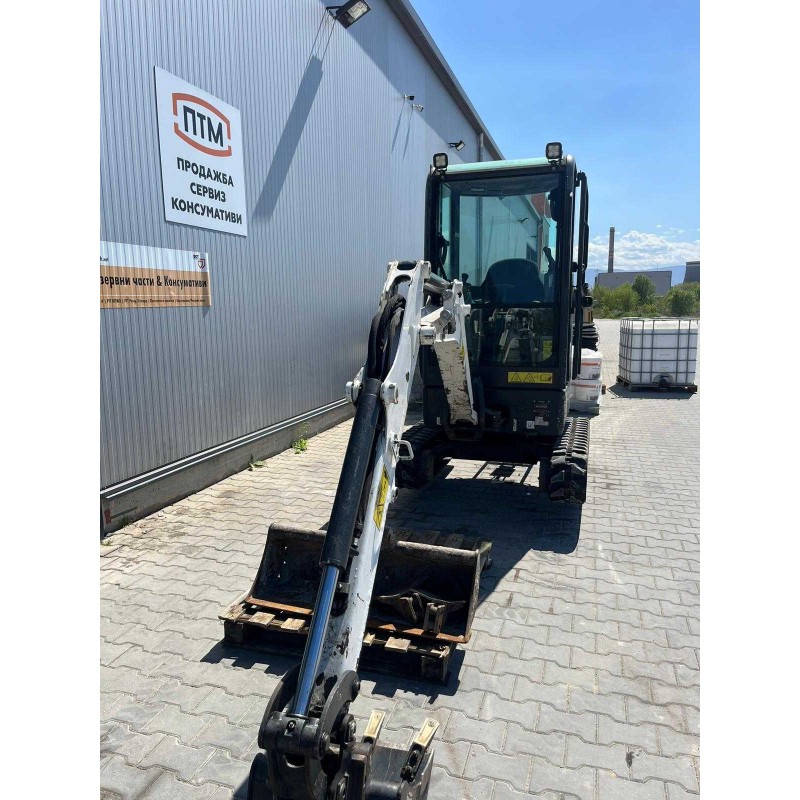 Мини багер Bobcat